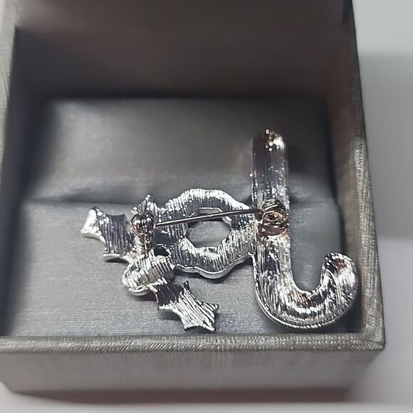 Joy Christmas Brooch Pin GLITTER candy Cane Wreath - Picture 3 of 3